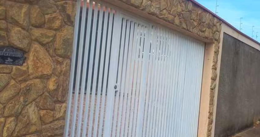 Casa Espaçosa no Jardim Flamboyant: Charme e Qualidade de Vida!