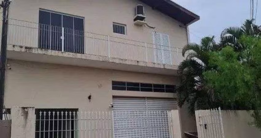 Sobrado Espaçoso à Venda com 5 Vagas e Salão Comercial COM DUAS CAMERAS FRIAS