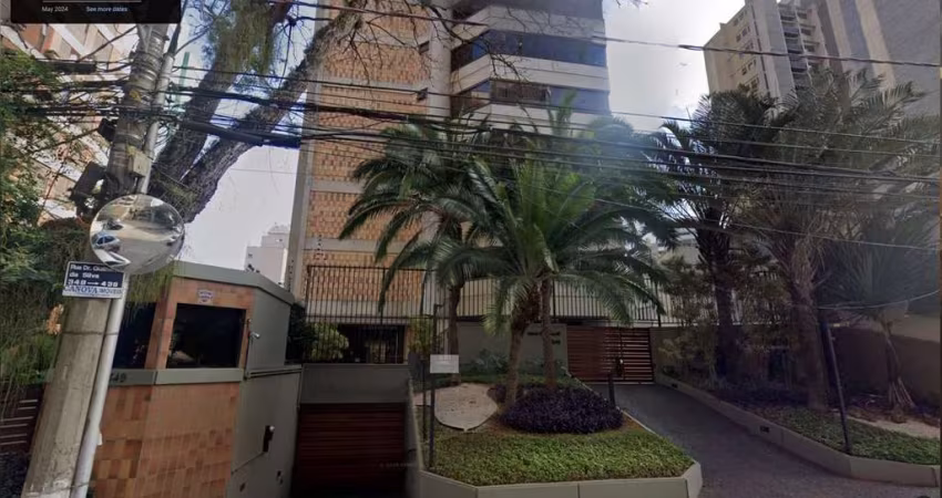 Seu espaço nobre no Cambuí: Apê com 226m² e localização privilegiada