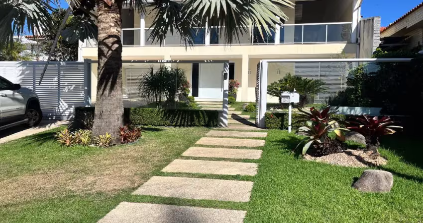 Casa de Luxo à Beira-Mar | Paraíso Pé na Areia | Exclusividade em Rua Fechada