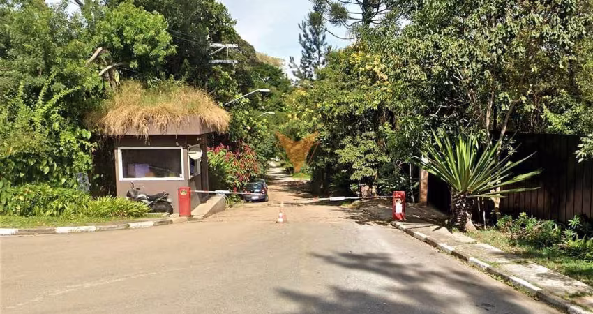 Terreno à venda, Lote 907,00 m² - Bolsão FECHADO no Miolo da Granja Viana! Vila Santo Antônio, Coti
