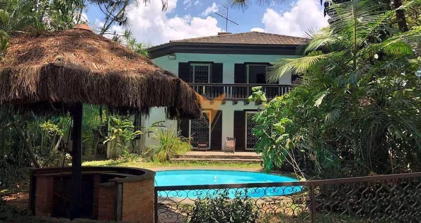 Casa para venda e locação, Chácara São João, Carapicuíba, SP - 3 Suítes, 5 Banheiros, 6 Vagas, 698m