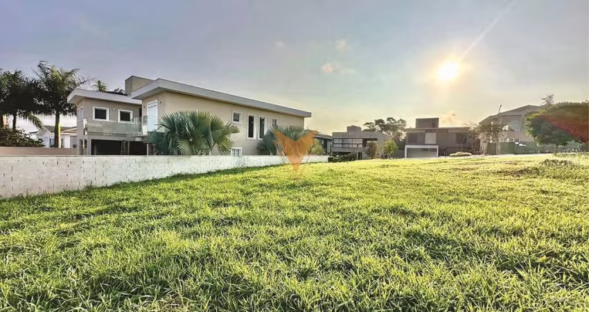 Terreno à venda, Condomínio Alphaville Granja Viana, Cotia, SP - 549,59m² com projeto aprovado!