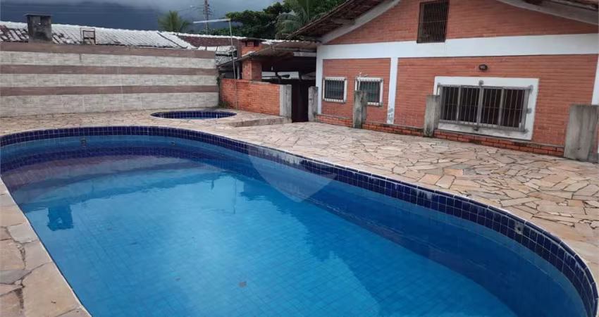 Casa com 3 quartos à venda em Centro - SP