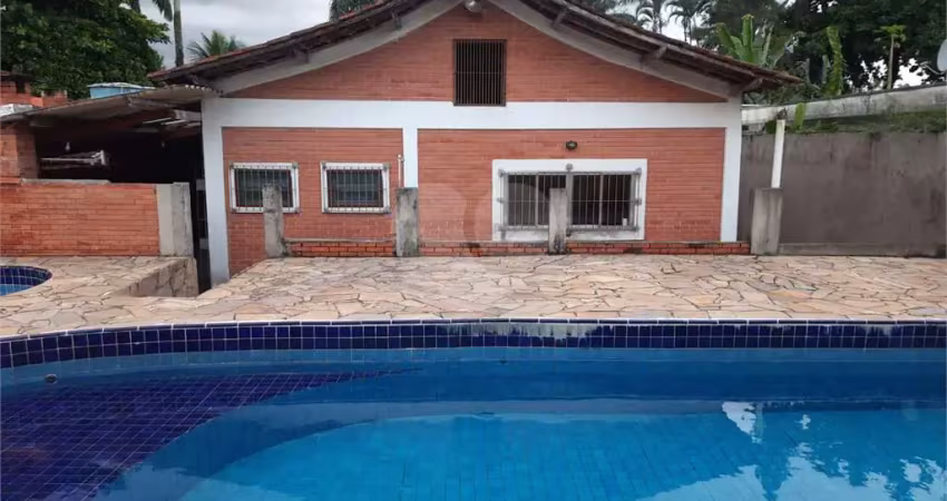 Casa com 3 quartos à venda na Doutor Fernando Do Nascimento, Centro, Bertioga