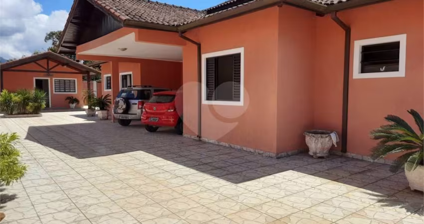 Casa com 3 quartos à venda em Maitinga - SP