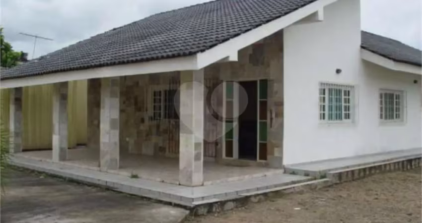 Casa com 3 quartos para alugar na Doutor Hugo Santos Silva, Maitinga, Bertioga