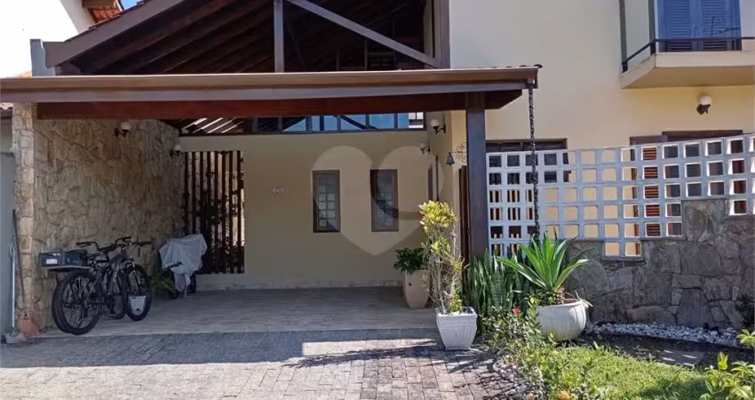 Casa em condomínio fechado com 4 quartos à venda na Avenida Anchieta, Centro, Bertioga