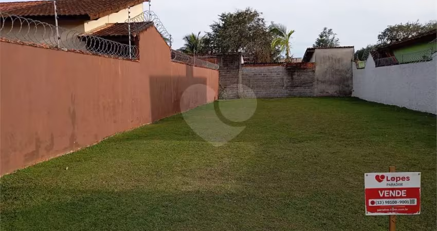 Terreno à venda na Guiomar Novaes, Indaia, Bertioga