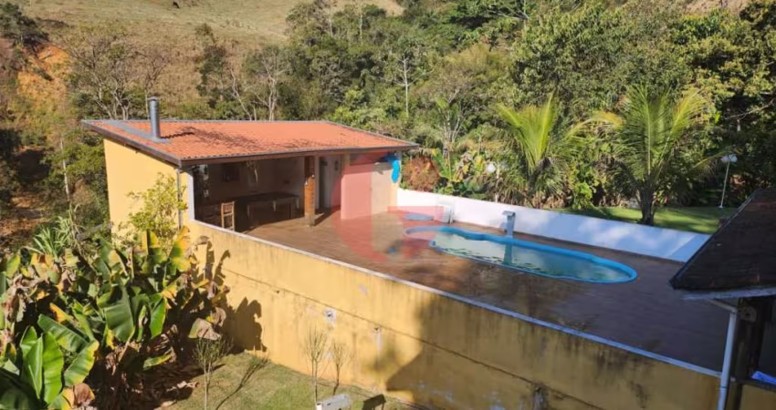 Linda chácara em São Francisco Xavier