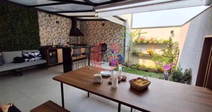 Sobrado em condomínio para venda com 03 quartos e 02 vagas de garagem - 105m² no bairro Urbanova