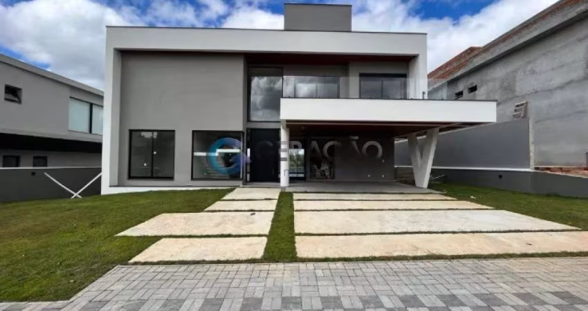 Casa sobrado com 484,00m² - Condomínio Reserva do Paratehy