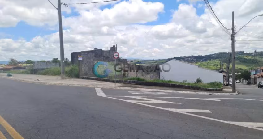 Terreno comercial de esquina 606,81 m²