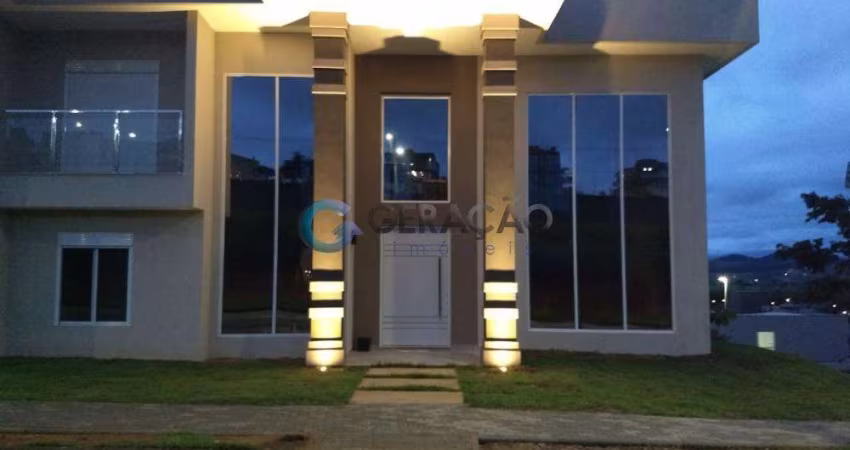 Casa em condomínio de 05 Dorm. e 05 Suítes - 567m² no Colinas Paratehy