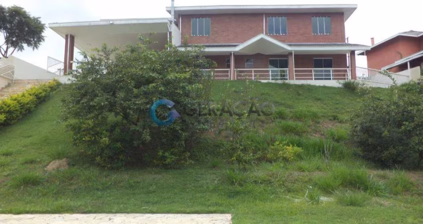 Sobrado para venda com 4 quartos e 2 vagas de garagem - 500m² em Jacareí