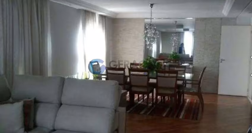 Cobertura triplex 3 dorms (3 suítes) 360 m² no Jardim Esplanada II!