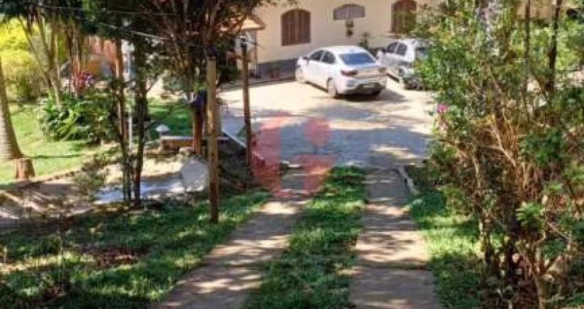 Chácara em condomínio fechado para venda com 03 quartos e 06 vagas de garagem no bairro dos Freitas