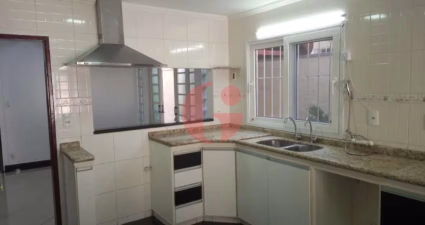 Casa Alto Padrão à Venda - 280 m² - 3 Dorms (2 suites)