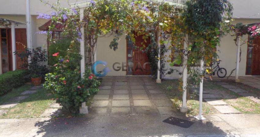 Sobrado em condomínio fechado para venda com 3 quartos e 3 vagas de garagem - 95m² no bairro Jardim Aquarius