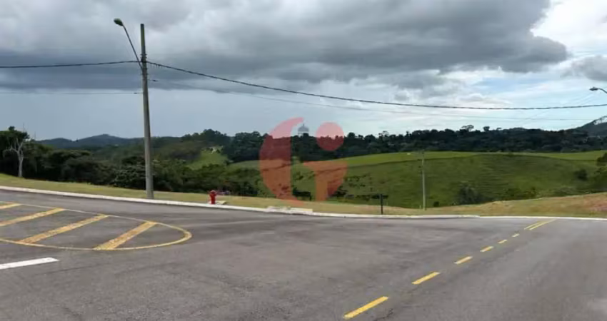 Terreno em Paraibuna SP com 1.200m², projeto aprovado e obra iniciada