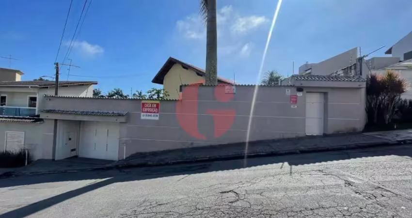Sobrado à venda com 03 dormitórios sendo 02 suítes- 577,5m² de terreno- mogi das cruzes