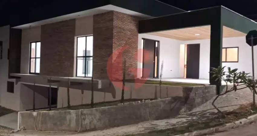 Casa em condomínio à venda com4 quartos sendo 2 suítes- 320 m² construídos- condomínio residencial mantiqueira