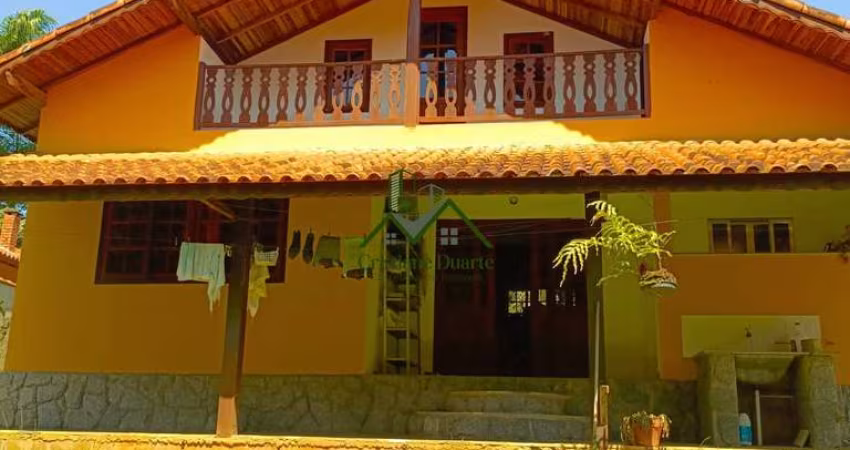 Casa à venda no bairro Centro - Itatiaia/RJ