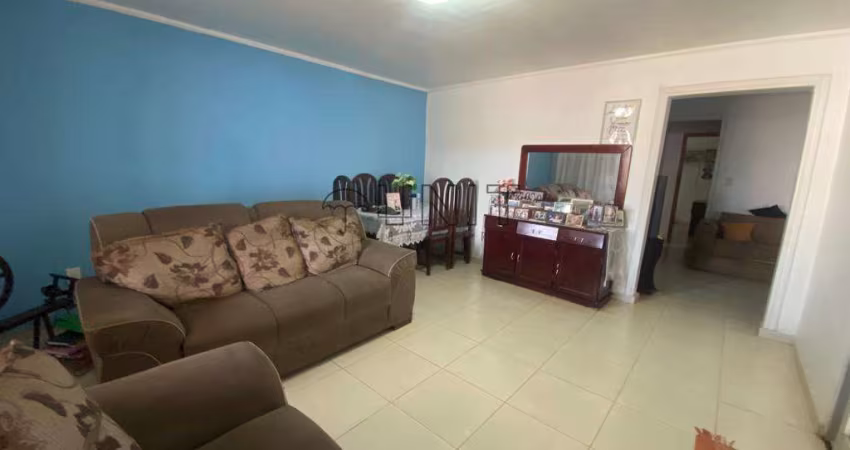 Casa para Venda em Brasília, Taguatinga, 3 dormitórios, 1 suíte, 2 banheiros, 7 vagas