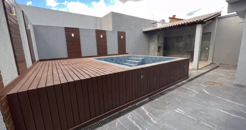 Casa para Venda em Brasília, Taguatinga, 4 dormitórios, 1 suíte, 3 banheiros, 4 vagas