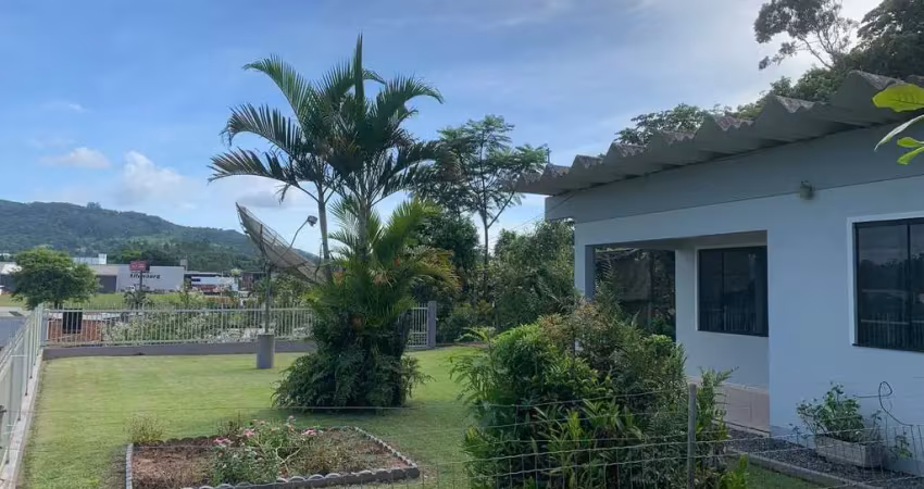 Casa com 4 dormitórios à venda, 120 m² por r$ 1.397.000,00 - badenfurt - blumenau/sc