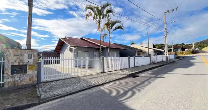 Casa com 3 dormitórios à venda, 97 m² por r$ 649.000,00 - rega tres - pomerode/sc