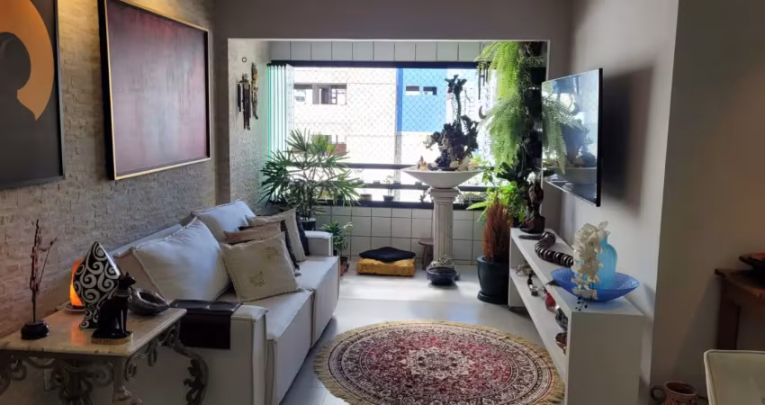 Apartamento reformado com 2 quartos excelente localização em boa viagem - recife - pe