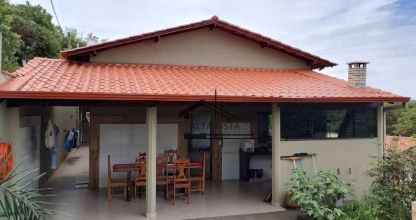 Chácara com 3 dormitórios à venda, 3000 m² por R$ 640.000,00 - Zona Rural - Monte Alegre de Minas/MG
