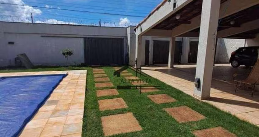 Casa com 3 dormitórios à venda, 227 m² por R$ 851.000 - Cidade Jardim - Uberlândia/MG