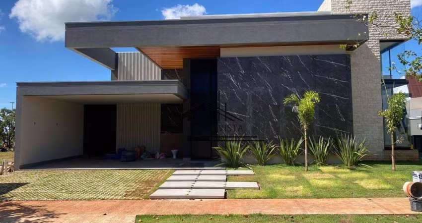 Casa com 4 dormitórios à venda, 266 m² por R$ 2.300.000 - Laranjeiras - Uberlândia/MG