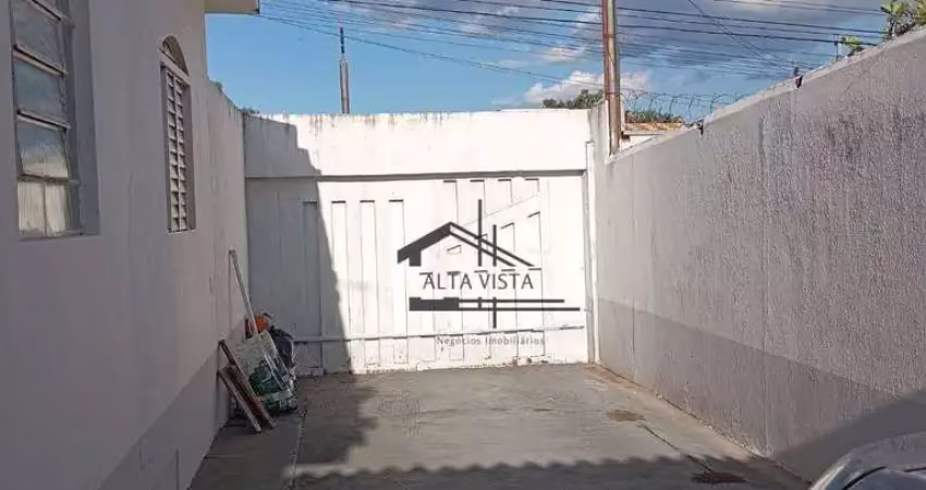Casa com 3 dormitórios à venda, 100 m² por R$ 385.000 - Lagoinha - Uberlândia/MG