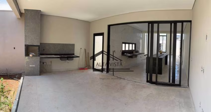 Casa com 3 dormitórios à venda, 180 m² por R$ 1.200.000,00 - Grand Ville - Uberlândia/MG