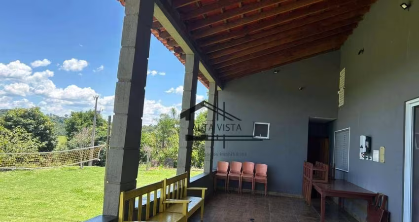 Rancho com 3 dormitórios à venda por R$ 800.000 - Distrito Industrial - Uberlândia/MG