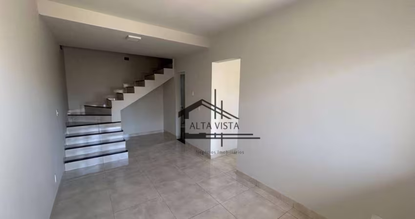 Sobrado com 2 dormitórios à venda, 73 m² por R$ 420.000 - Novo Mundo - Uberlândia/MG