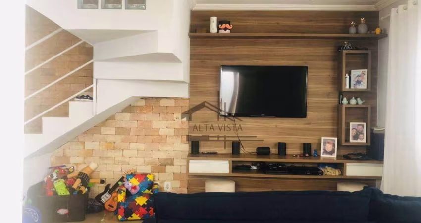 Sobrado com 2 dormitórios à venda, 70 m² por R$ 378.000,00 - Jardim Holanda - Uberlândia/MG