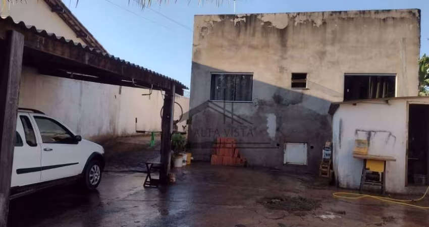 Casa com 3 dormitórios à venda, 90 m² por R$ 294.000 - Shopping Park - Uberlândia/Minas Gerais