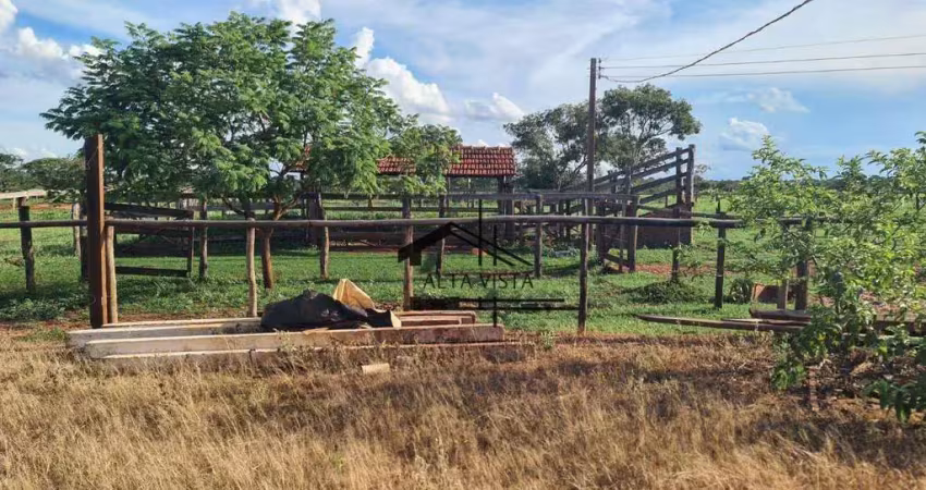 Sítio com 2 dormitórios à venda, 270000 m² por r$ 700.000,00 - camargo - ituiutaba/mg
