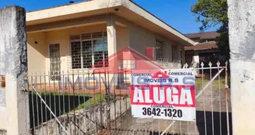 Excelente casa comercial no centro de araucária 4 quartos espaço amplo de estacionamento