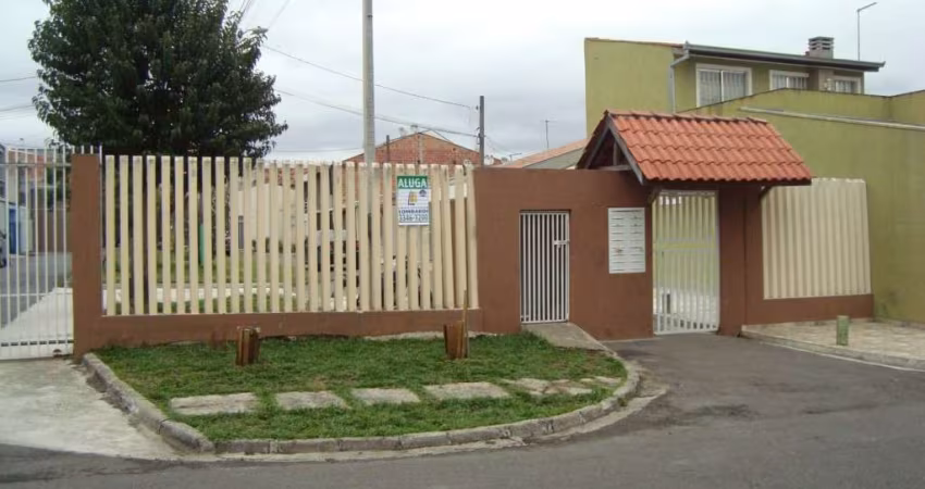Casa Residencial com 2 quartos  para alugar, 60.00 m2 por R$1850.00  - Boqueirao - Curitiba/PR