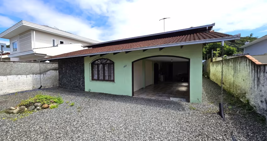 Casa alvenaria 3 quartos, 2 bwcs, 2 garagens, bairro íririu, joinville