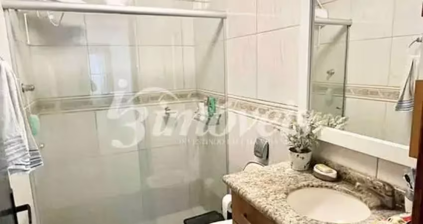 Casa não averbada, com 2 quartos, 2 vagas, piscina e sala comercial (já locada), no bairro são vicente, itajaí sc