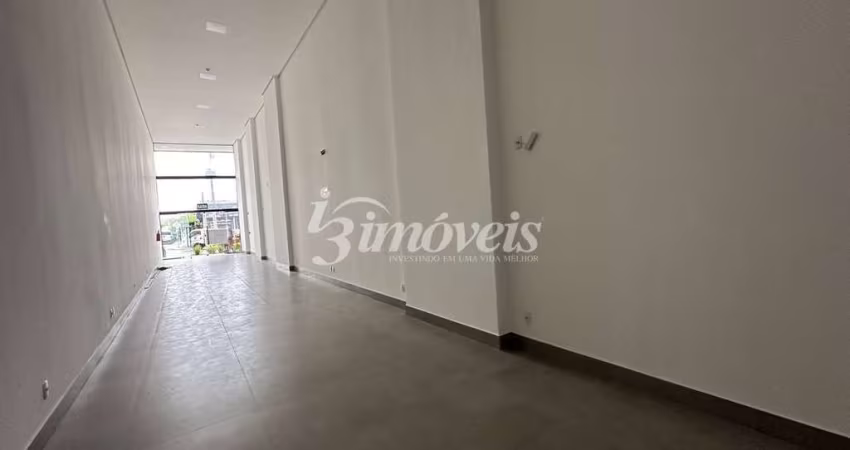 Sala / Loja, para locação anual, 104,78m², Bairro Canto da praia, Porto Belo-SC, com grande visibilidade de quem passa.
