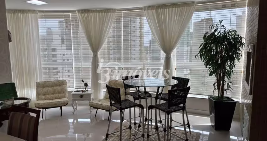Apartamento para locação anual, mobiliado, decorado e equipado, com 2 quartos (sendo duas suítes), 2 vagas de garagem, edifício âmbar, no bairro centro, balneário camboriú-sc