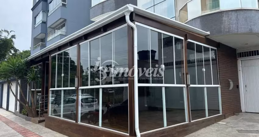 Sala / loja, para locação anual, 164m² , bairro praia brava, itajaí-sc, com grande visibilidade de quem passa.
