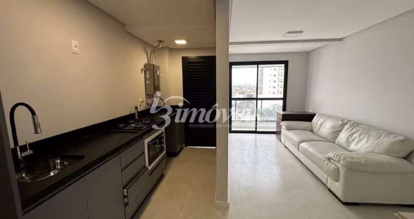 Apartamento para locação anual semimobiliado, com 2 quartos (sendo uma suíte), 1 vaga de garagem privativa, Edifício Residencial Ilha de Maiorca, no bairro Vila Operária, Itajaí-SC
